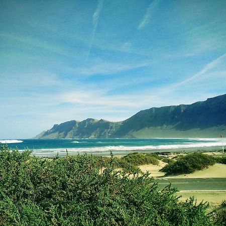 Famara Rooms エクステリア 写真